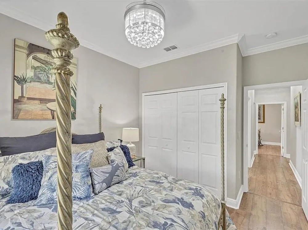 The Sanctuary - Private Pool+spa Vacation Home - Only 5 Minutes To The Gulf Coast! 3 Bedroom Home