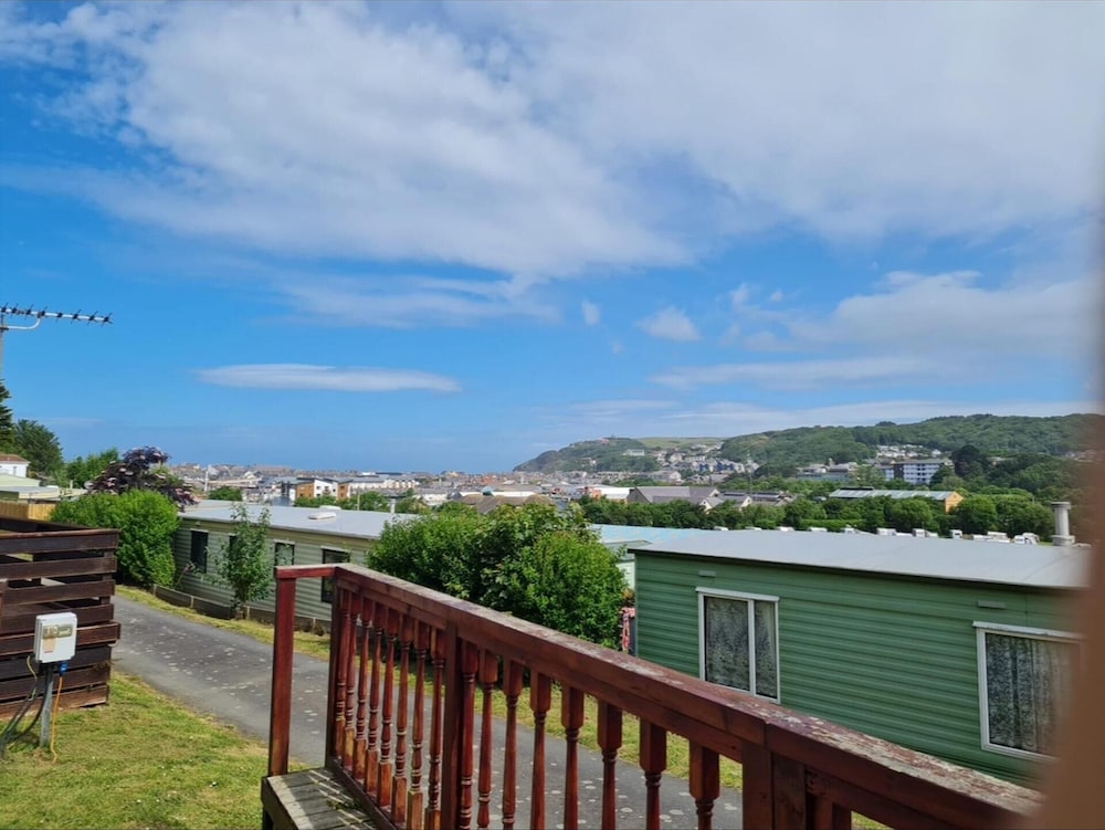 2 Bed Caravan With Aberystwyth Town Viev