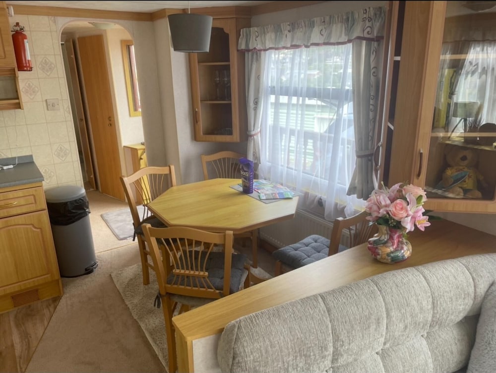 2 Bed Caravan With Aberystwyth Town Viev