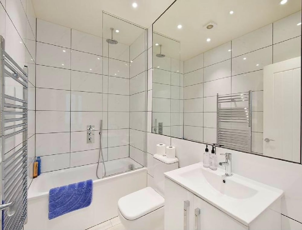 3-bed South Kensington Flat With Outdoor Terrace