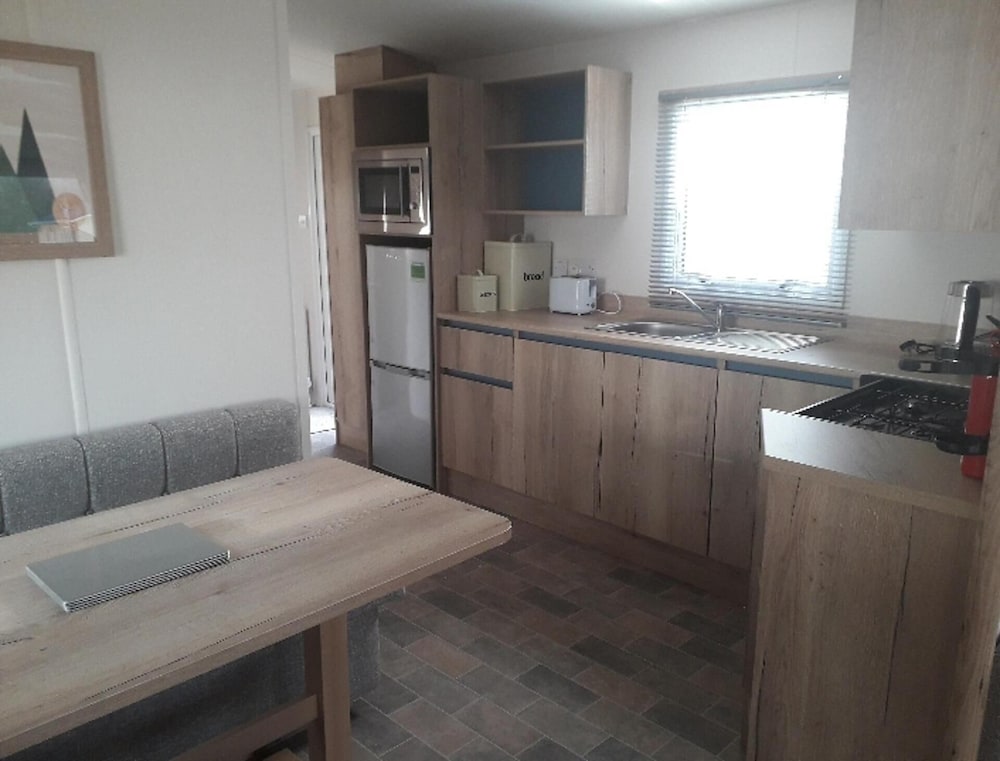Immaculate 2-bed Static Caravan in Carlisle view 3