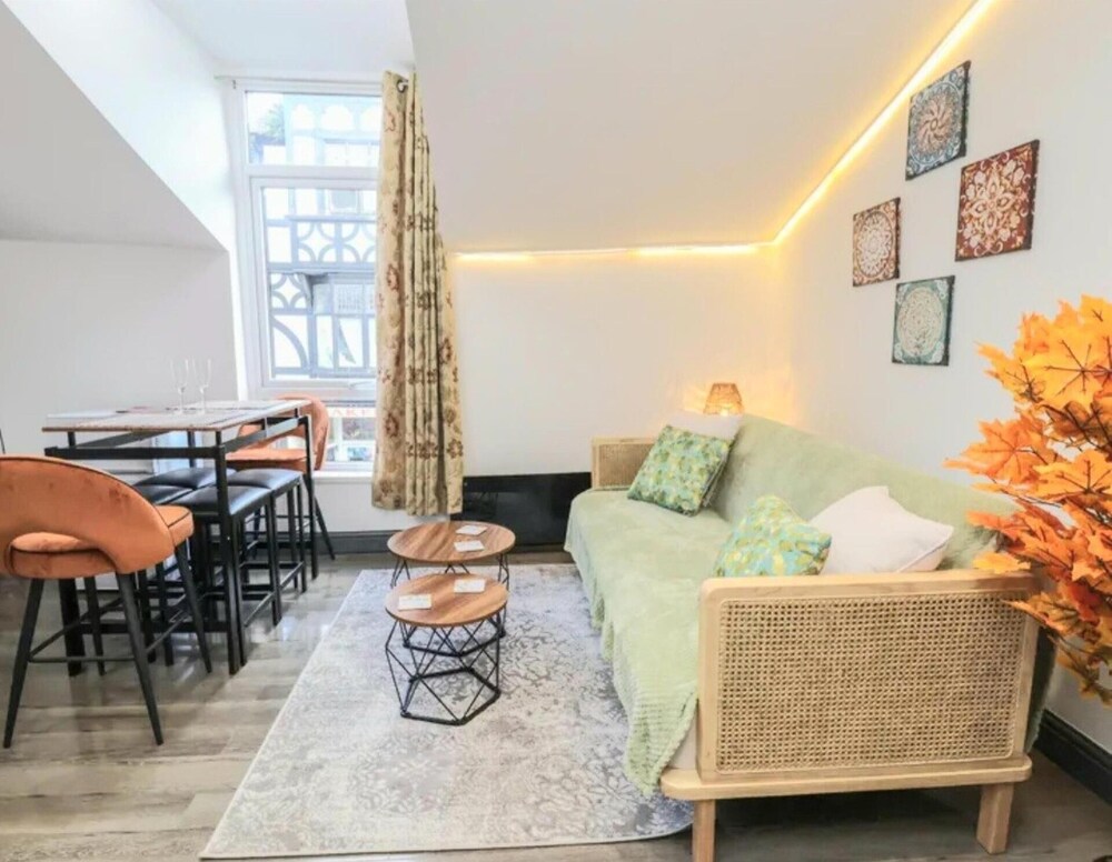 Charming Apartment in Chester City Centre
