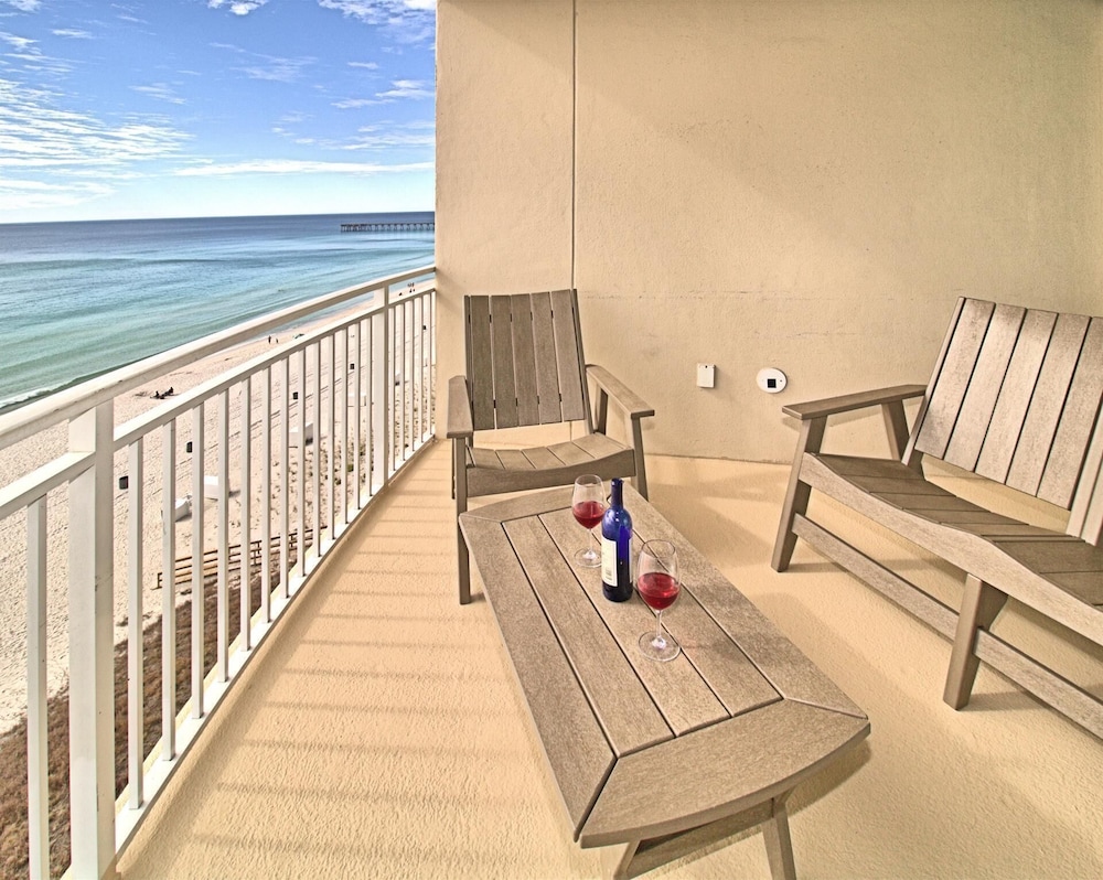 Aqua Resort 706