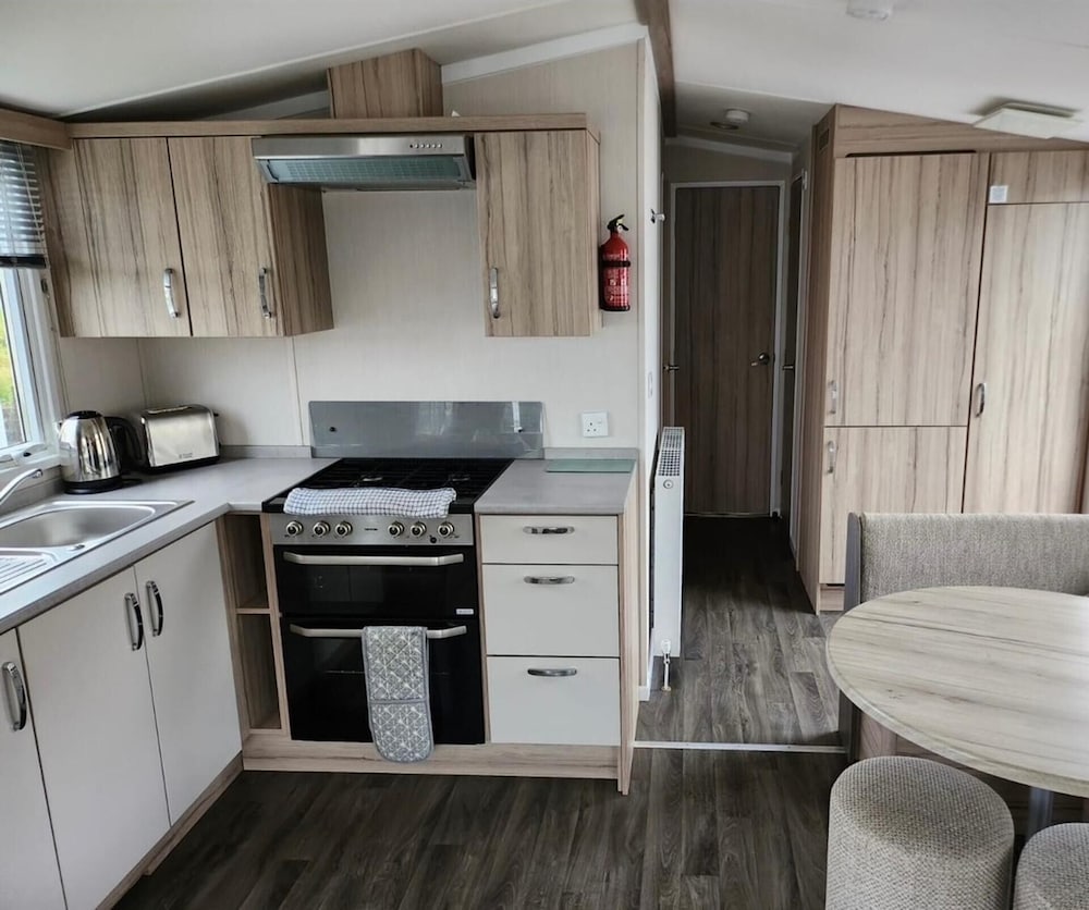 Static Caravan in Beverley bay