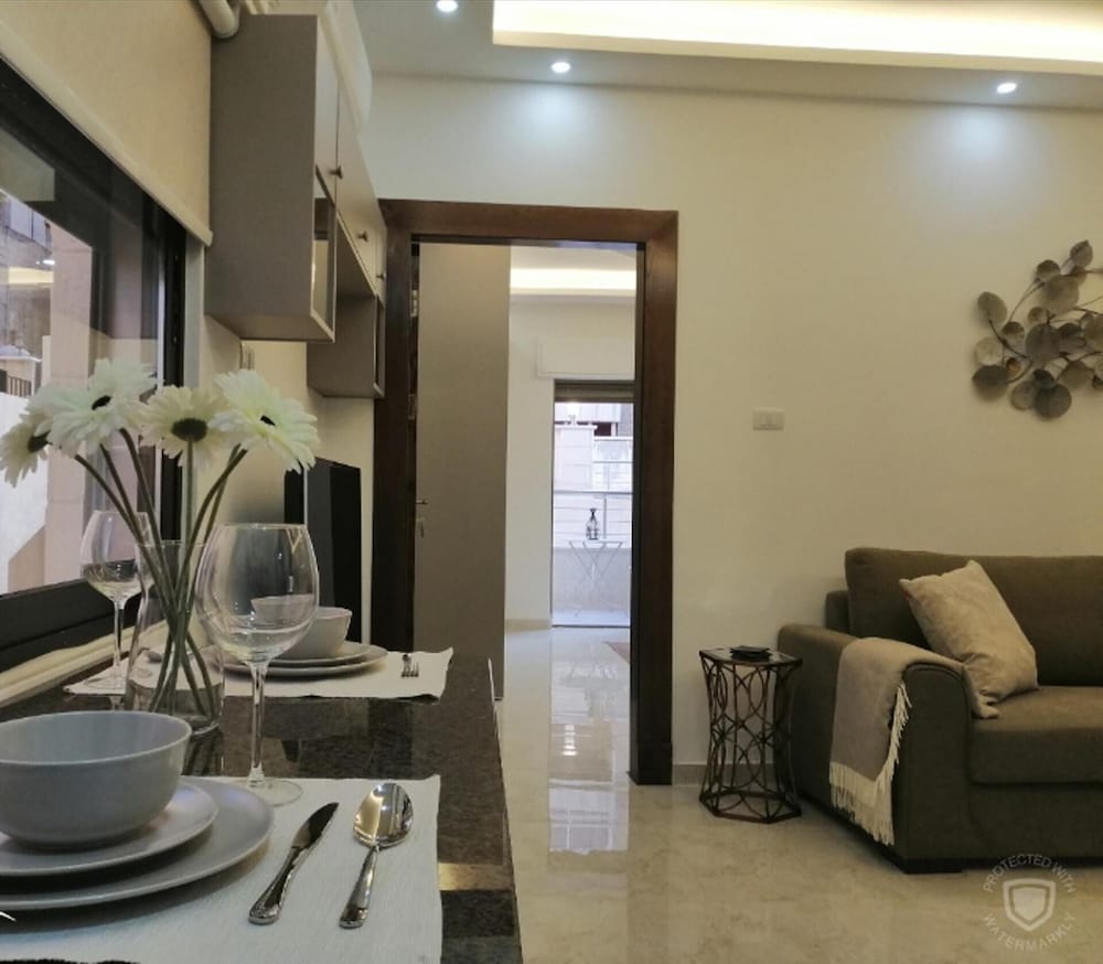 Amazing one Bedroom Apartment in Amman,elwebdah 1