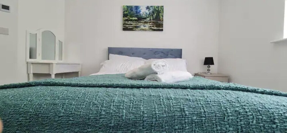 1br-sleeps3-parking-nearcitycentre-shoppingcentre view 5