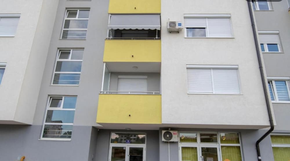Beautiful Athena Apartment Located in Lukavica