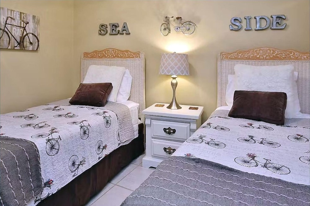 Beach Haven #C6