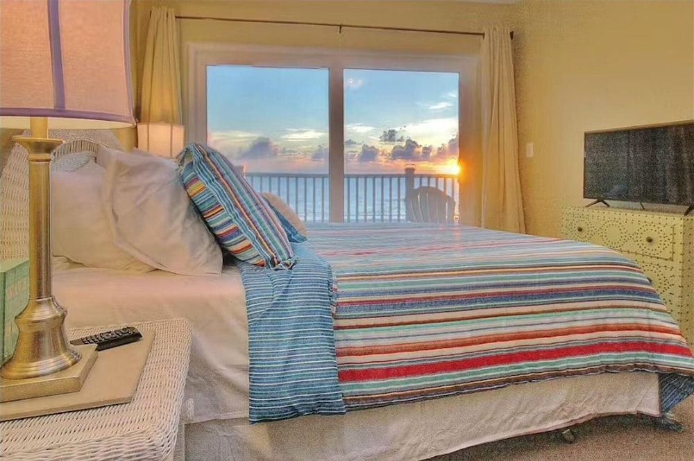 Beach Haven #C6