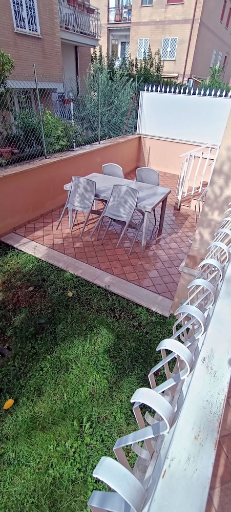 Roma Chic House - Luxury House 4 People - With 2 Bedrooms 2 Bathrooms