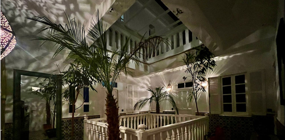 RIAD MALAÏKA