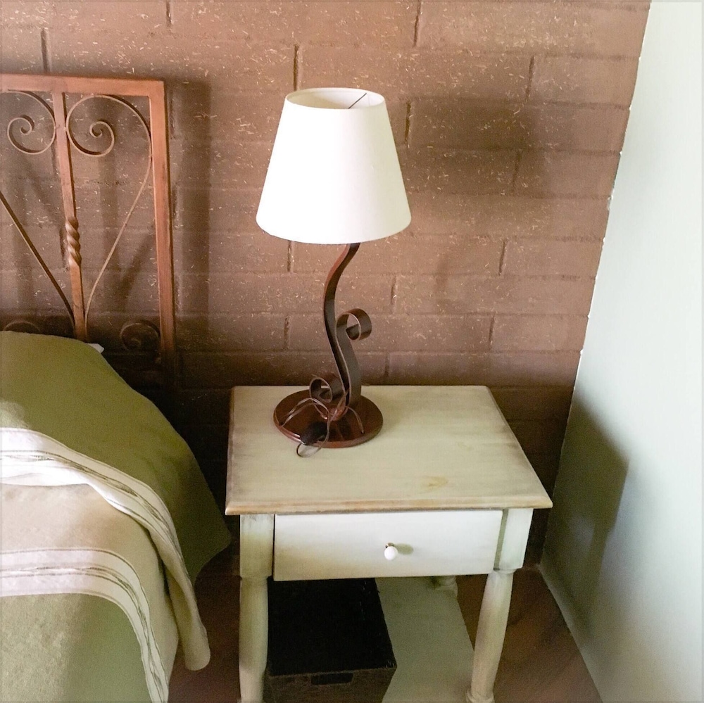 Beautiful Cabin Downtown Tapalpa Oven Mud Barbecue Grill 4 Room 12 ppl TV Wifi view 4