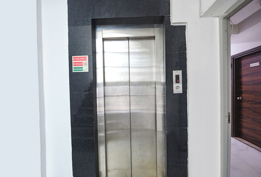 Fabhotel Clayton