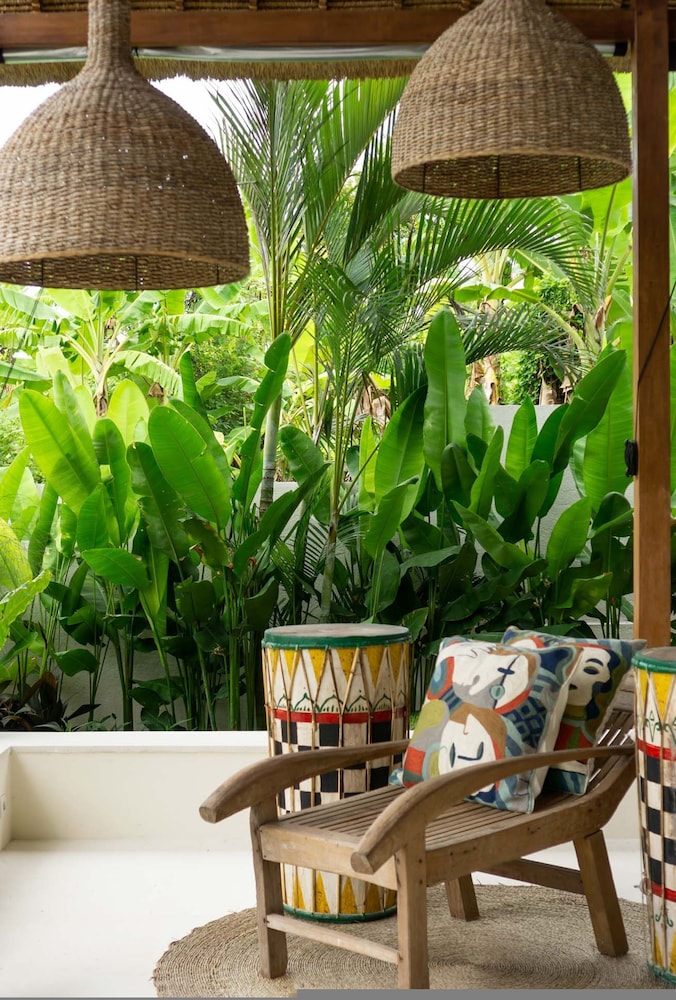 Villa Chempaka by Alfred in Bali - New Luxe Tropical 4BR Dream Villa in Canggu