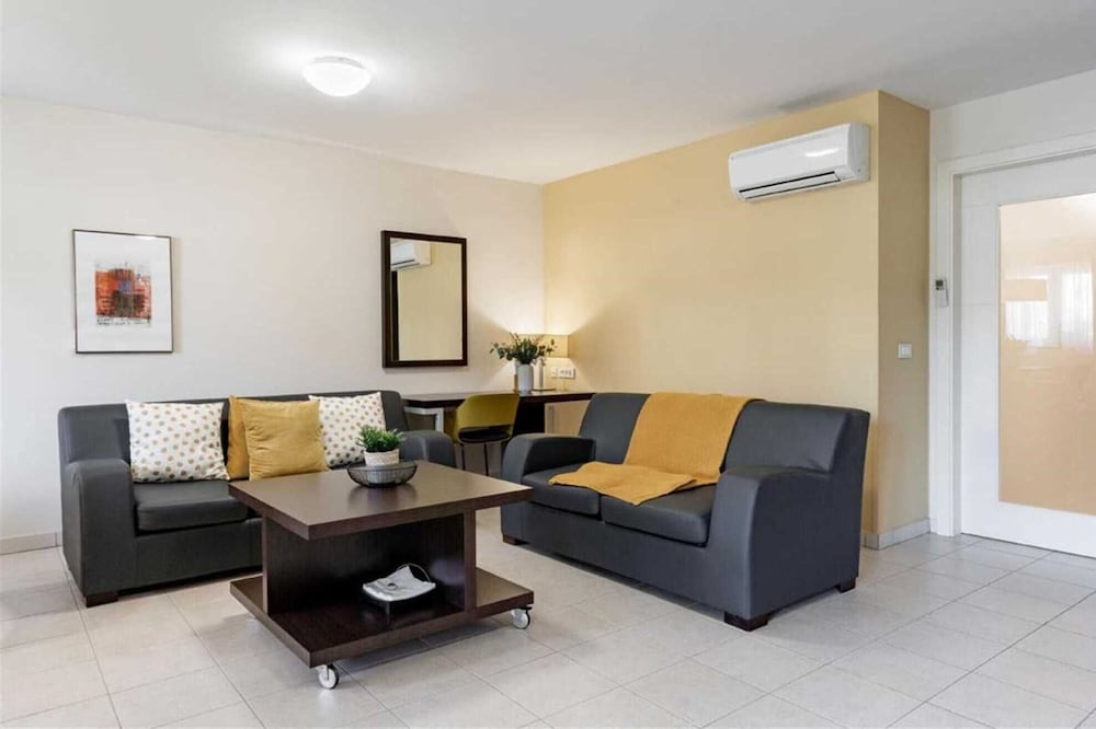 Marina Apartment Ponent 602 view 4