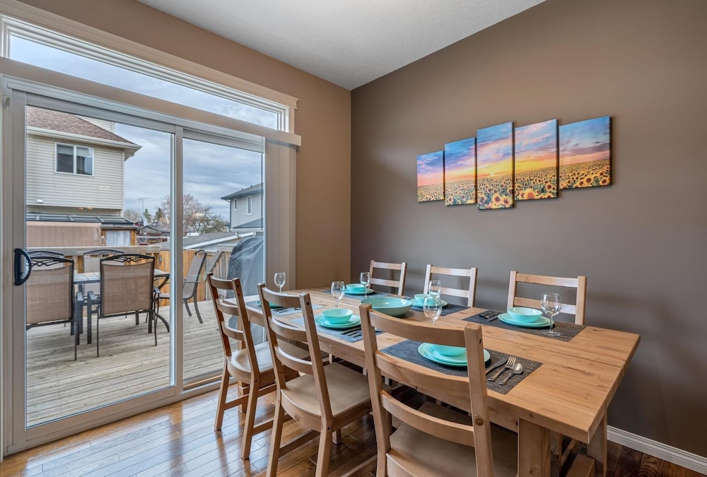 Prairie Oasis No Service Fees BBQ Patio TV
