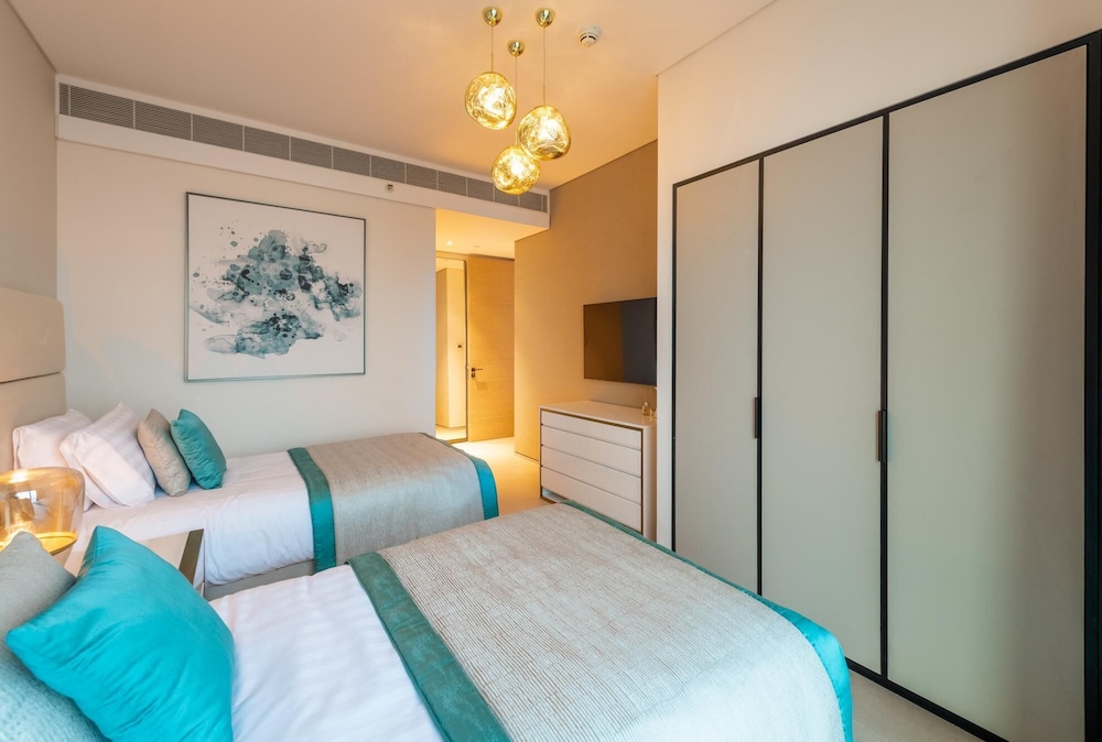 Luxury Marina View Apartment in Address JBR