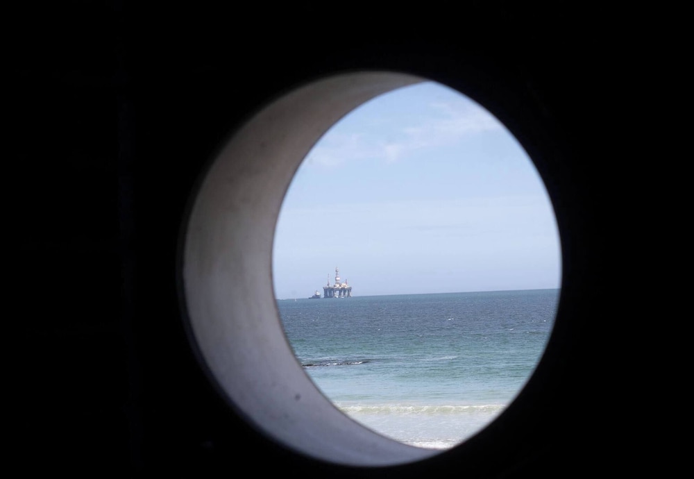 Paradys Oceanfront Submarine-style Holiday Home in Langebaan