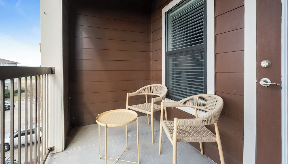 Landing Apartments Houston - Kingsland Blvd