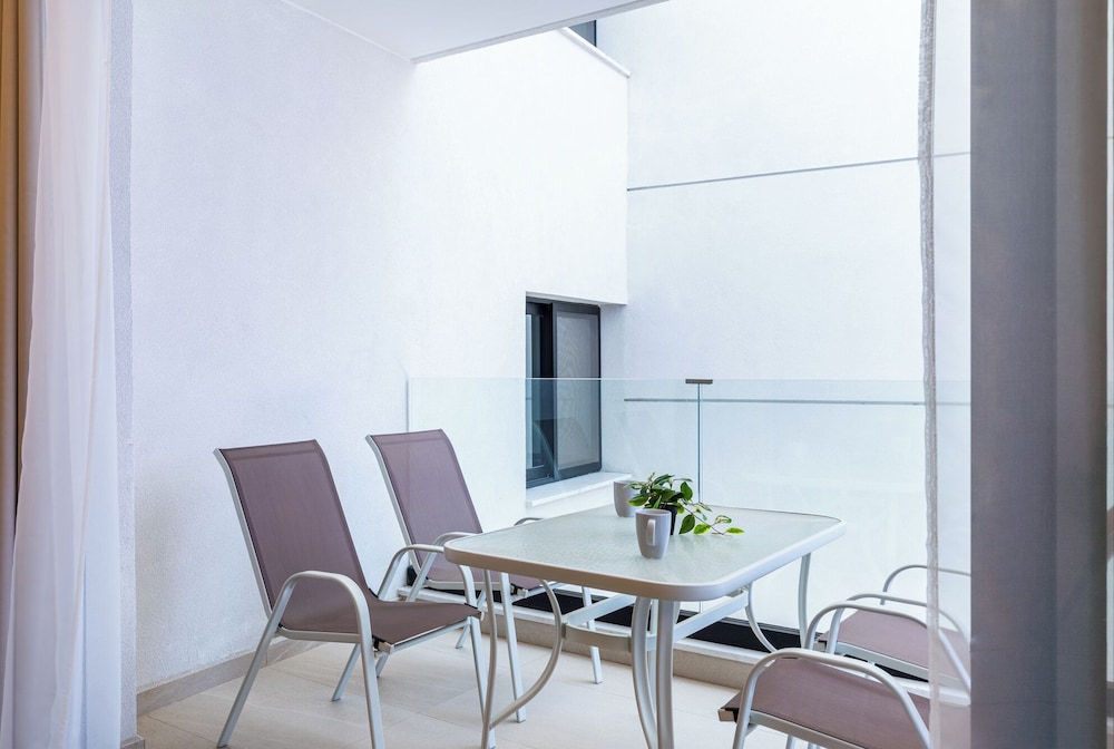 Jas Living Apts & Balconies in Larnaca