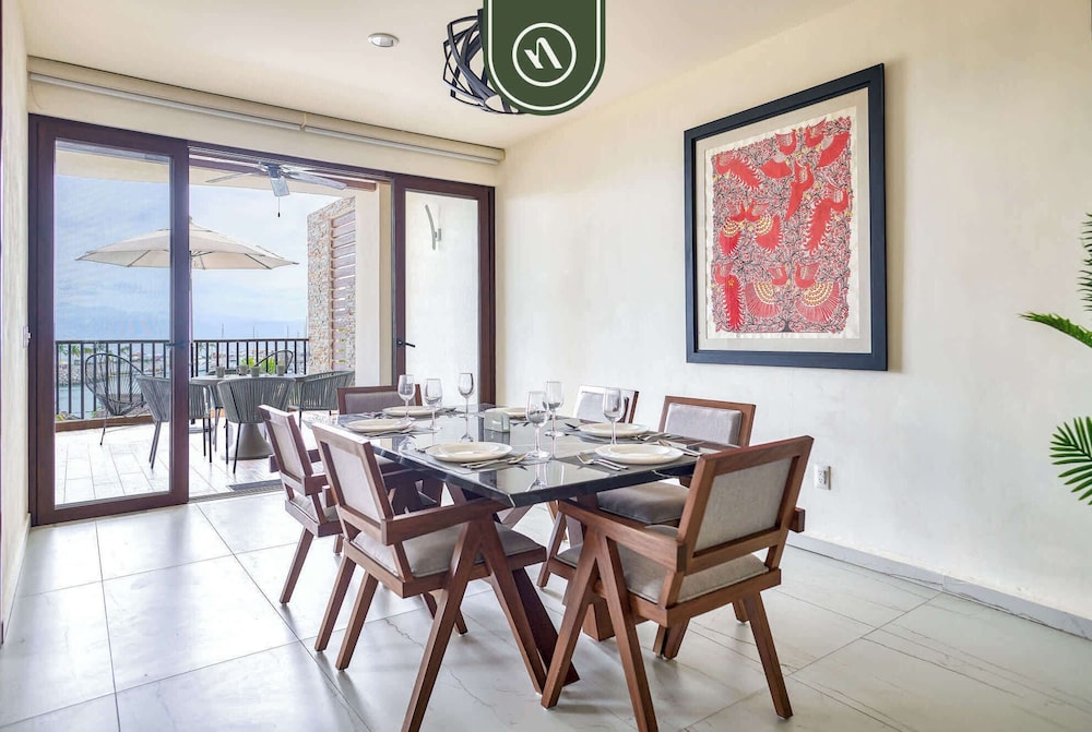 Oceanview 3 BR Condo Near the Beach - Pool