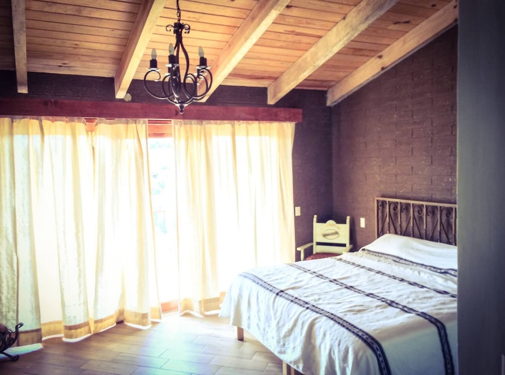 Beautiful Cabin Downtown Tapalpa Oven Mud Barbecue Grill 4 Room 12 ppl TV Wifi view 2