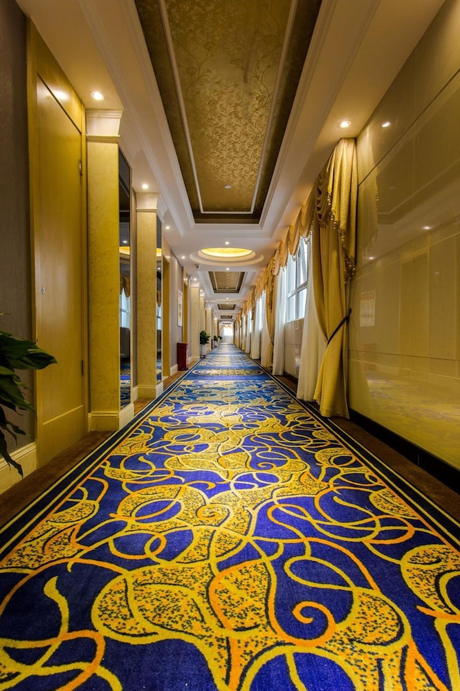 GreenTree Huainan Tianjiaan Square Guangchang road Hotel