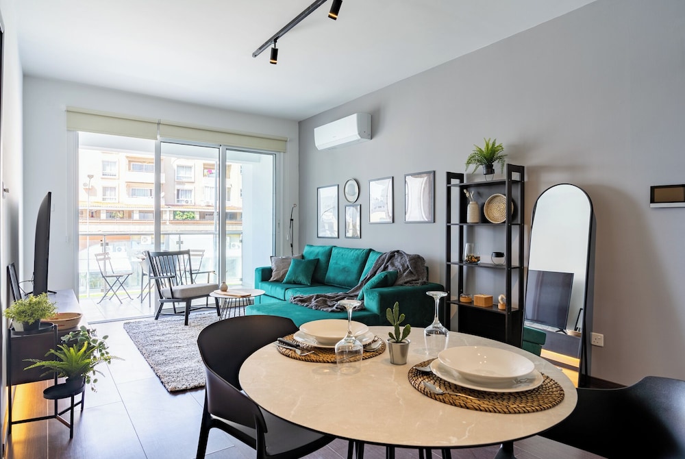 Harbor Apartments in Larnaca