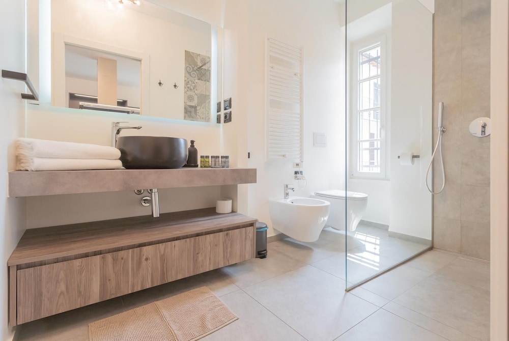 Enchanted Como City Apartment