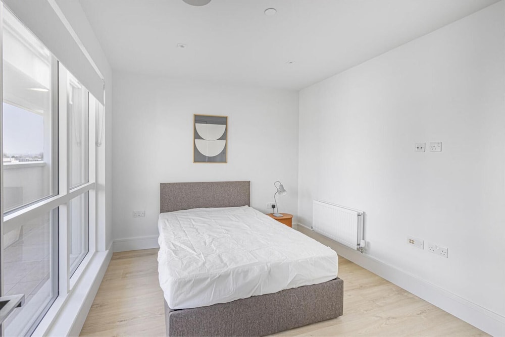 Superior 1 - bed Apartment in Wembley view 5