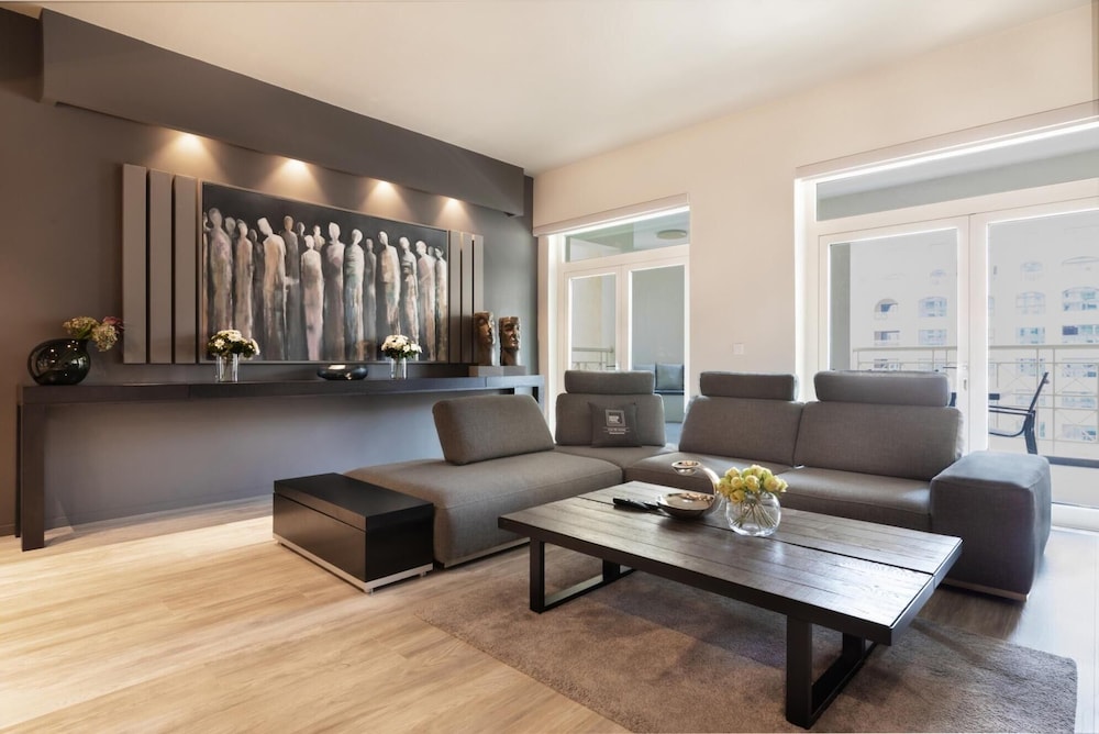Luxurious 2 Bed Apt on Palm Jumeirah