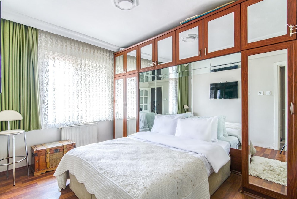 Duplex Cozy Flat With a Balcony Near Nisantasi