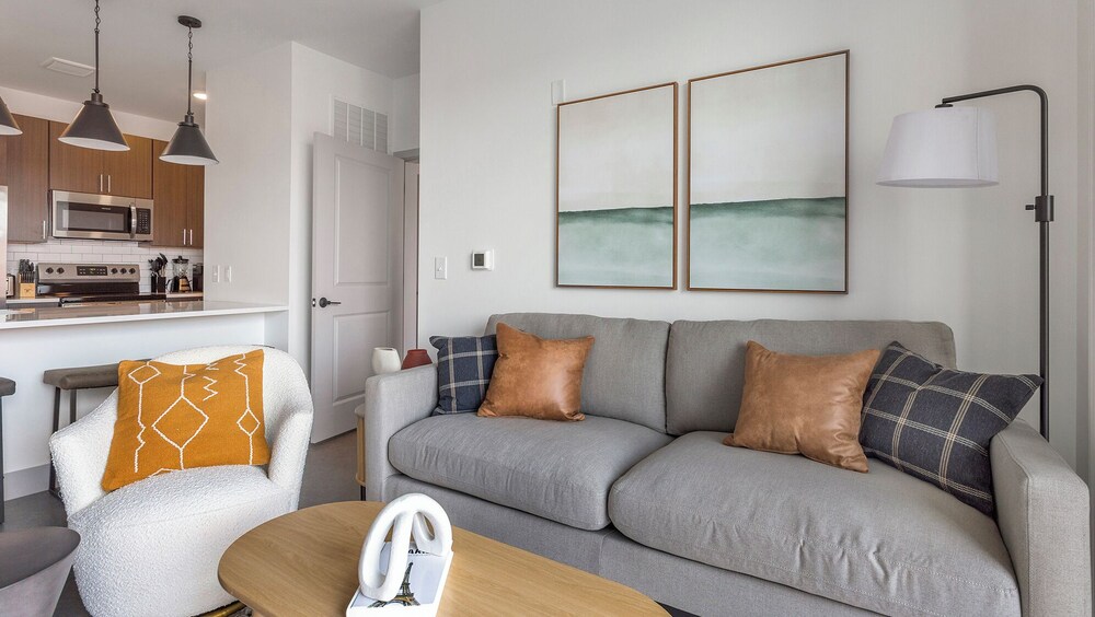 Richmond Vacations - Barsala At Sphere Apartments - Property Image 1