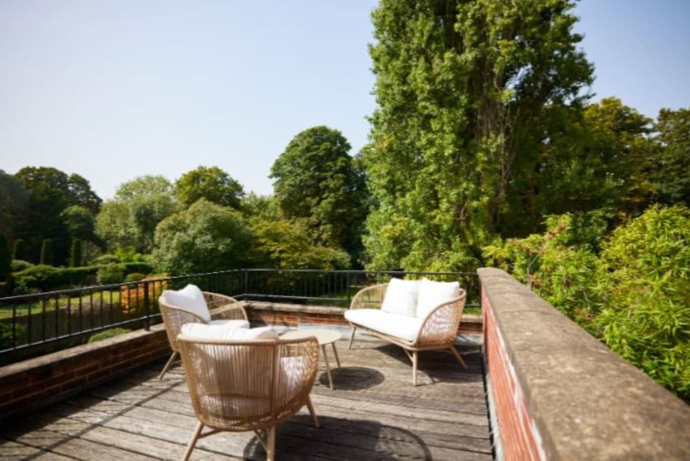 outdoor bbq area