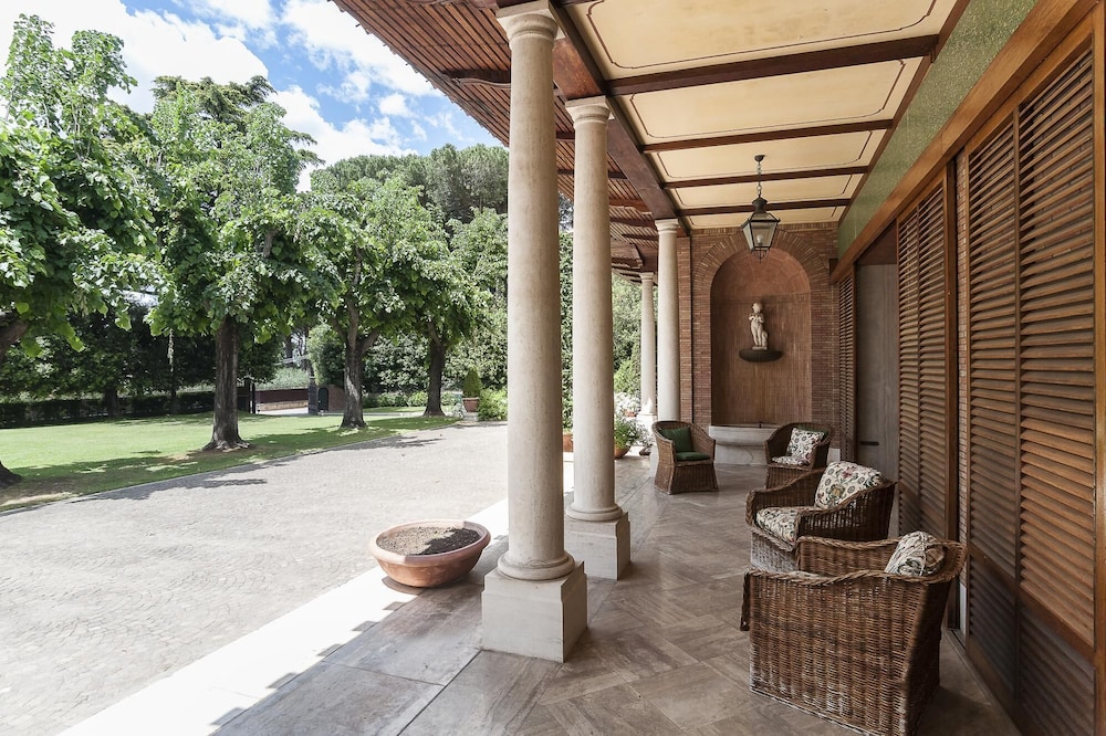 Near Rome Villa Pool Tennis Courts Perfect Family Reunion or Off-site Meeting view 5