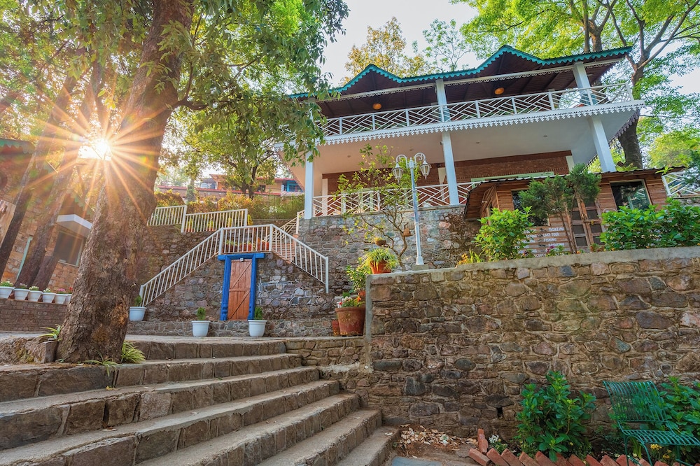 Echor Malusara Lakeview Retreat Bhimtal