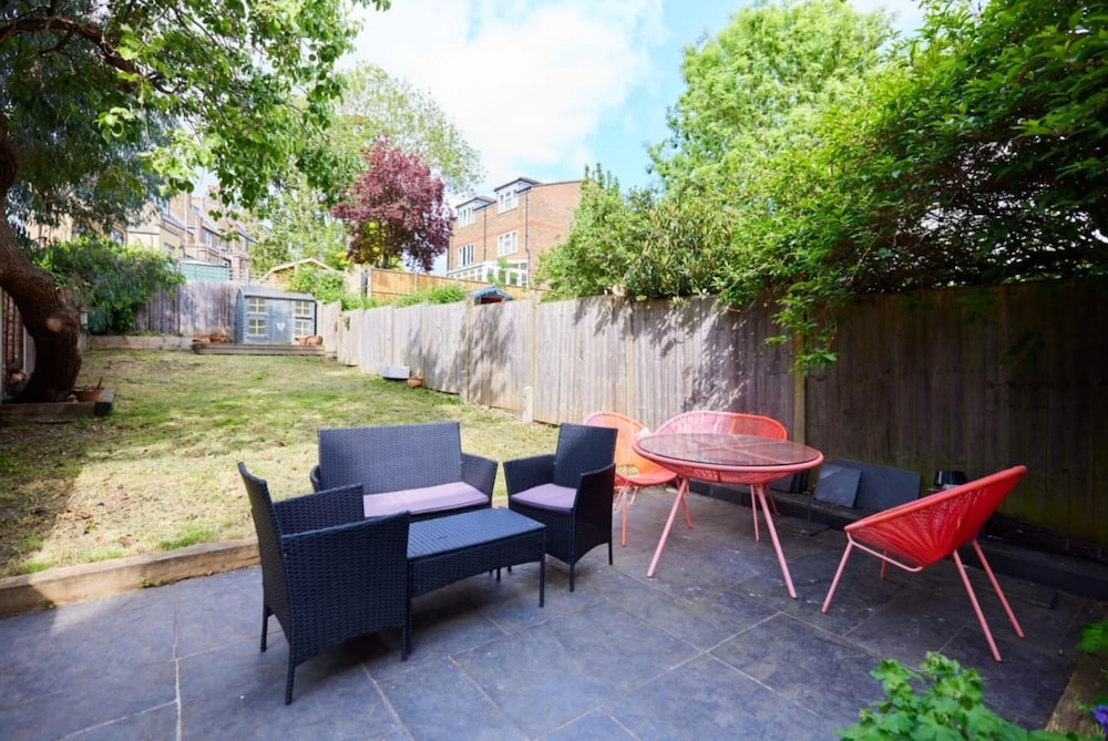 The London Maisonette - Alluring 3bdr Flat With Garden