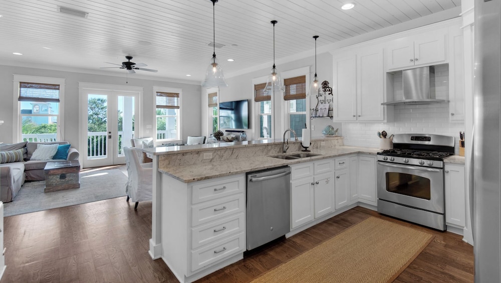 Beachy Chic Home Prime Location Seacrest! 2 Minute Walk to Pool! view 3