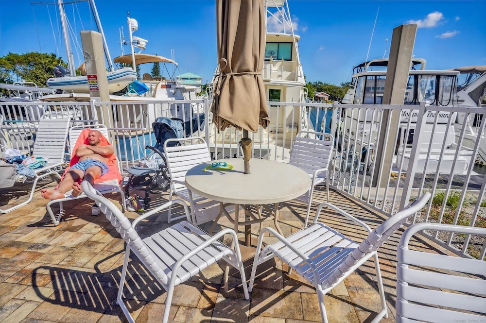 Madeira Bay Resort I 1502