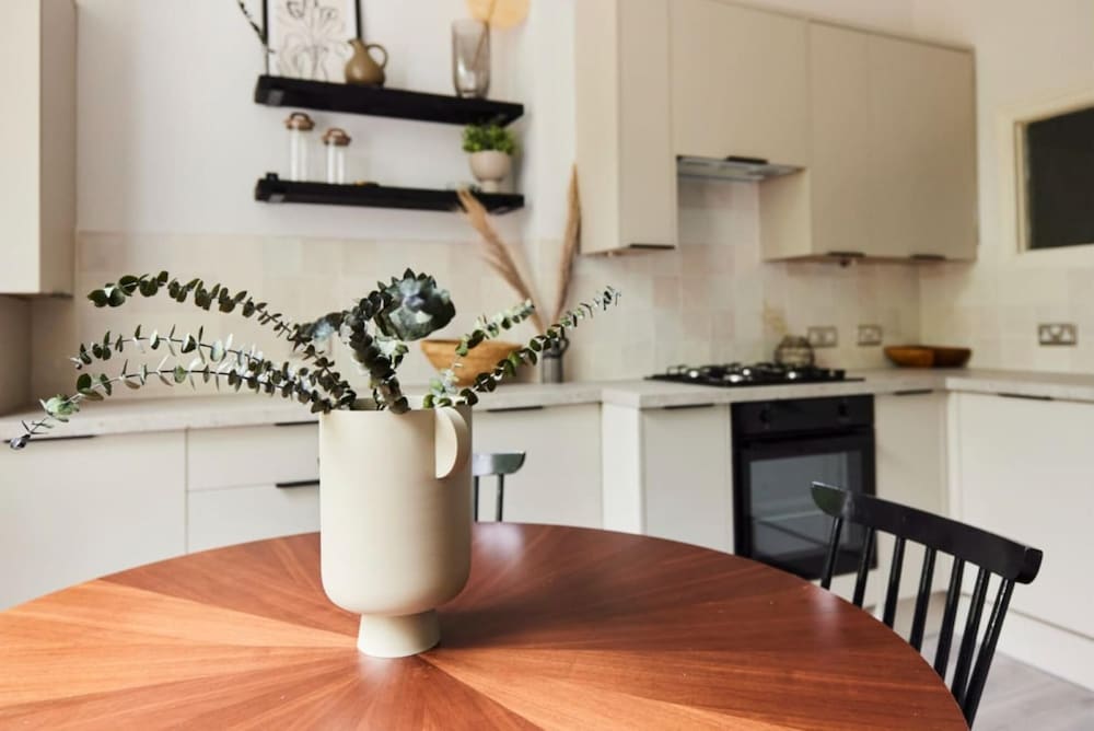 The London Maisonette - Alluring 3bdr Flat With Garden