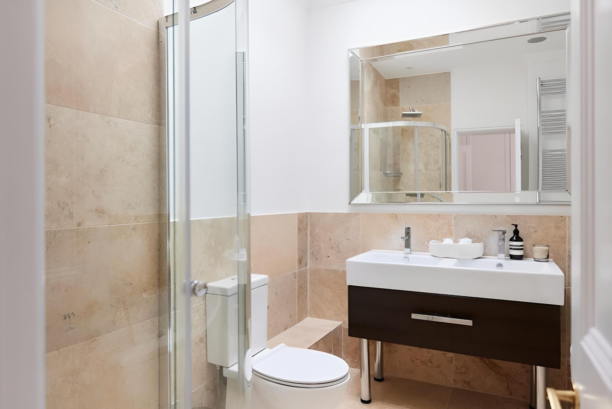 The Kensington Chelsea Escape - Stunning 5bdr With Patio Terrace