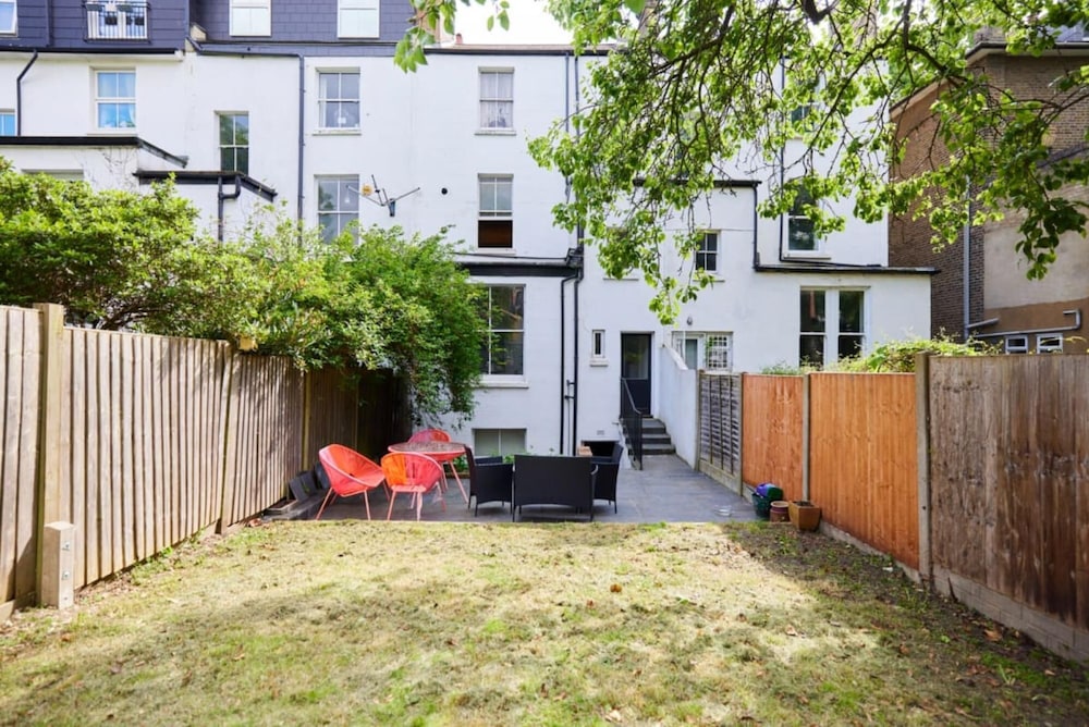 The London Maisonette - Alluring 3bdr Flat With Garden