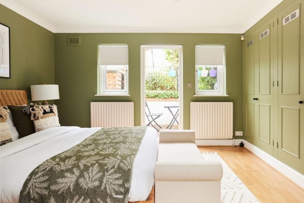 The Putney Getaway - Bewitching 1bdr Flat With Patio
