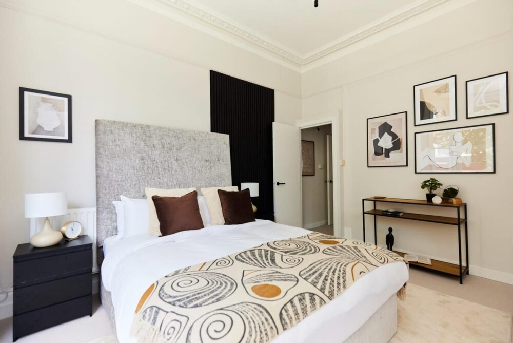 The Hammersmith and Fulham Wonder - Trendy 3bdr Flat With Garden