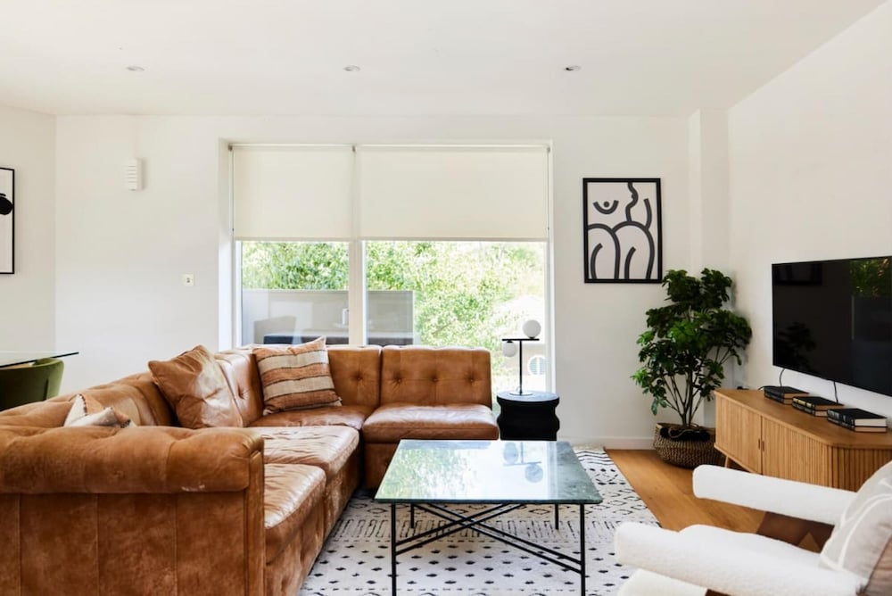 The Copenhagen Place - Enchanting 2bdr Flat With Balcony