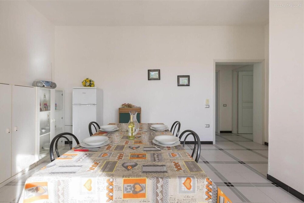 1075 Villa Castiglione view 5