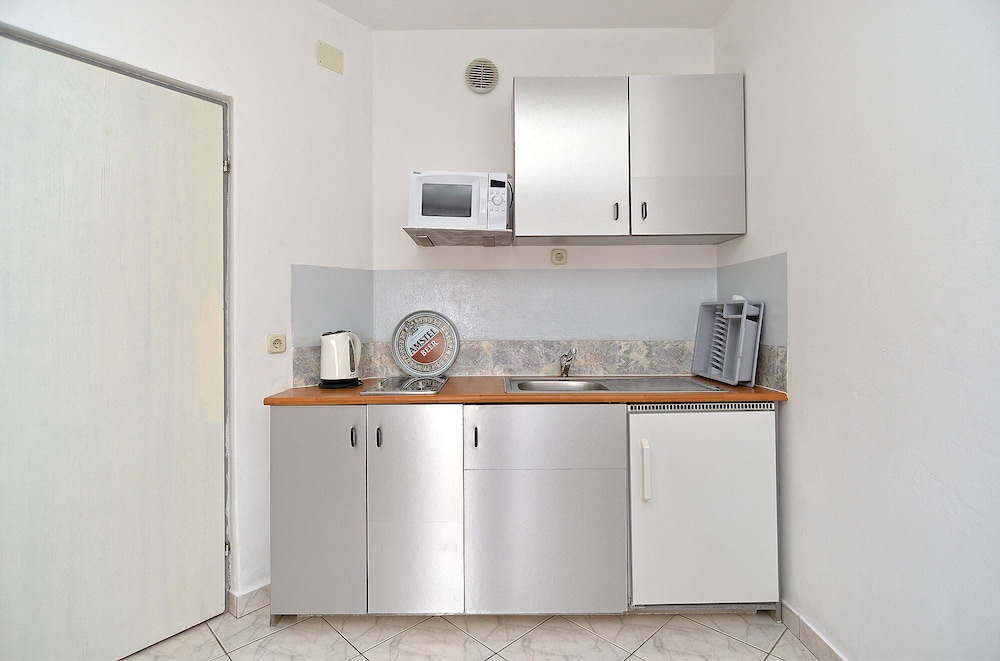 Apartments 2071