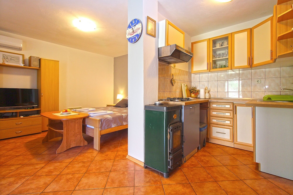 Apartment 1573 view 3