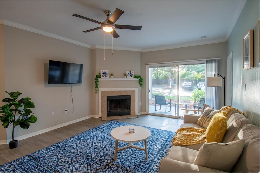 Jacksonville Vacations - Upgraded 3 bed apt Close to Beaches and Mayo Clinic - Property Image 2