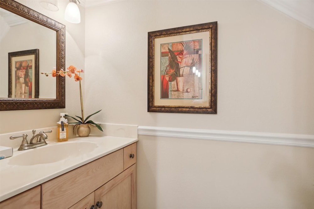 Oceanfront Splendor: Luxe Sea Haven Condo Near St. Augustine